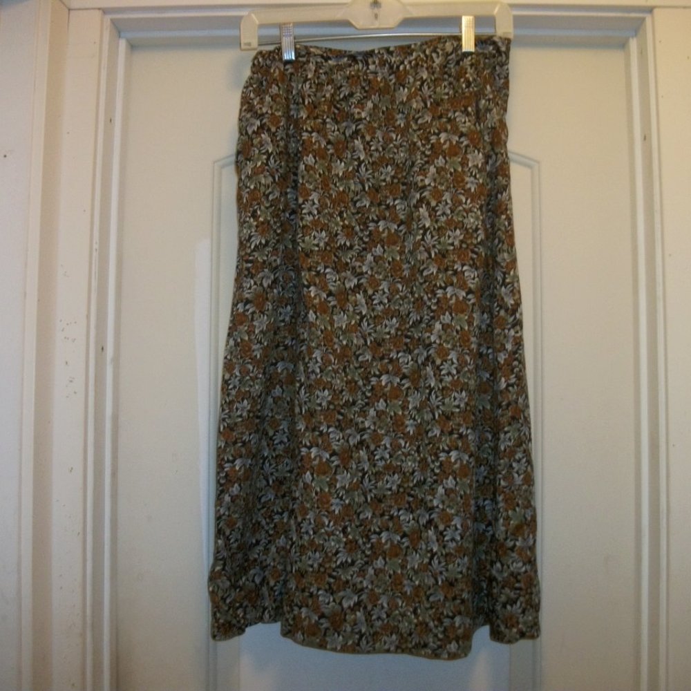 COUNTRY GIRL RETRO SWEET FLORALS SKIRT W POCKETS SM